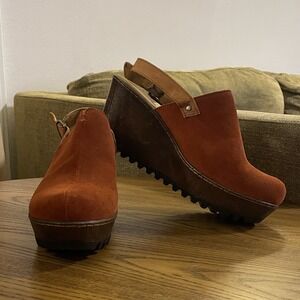 BOC Women's Rust Platform‎ Clogs Mules Adjustable Back Strap Brown Tan Size 8M